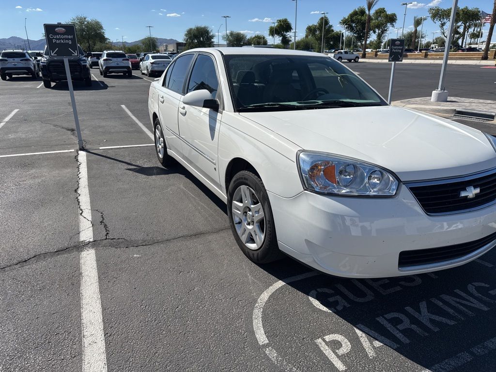 Thumbnail: 2006 Chevrolet Malibu - 3