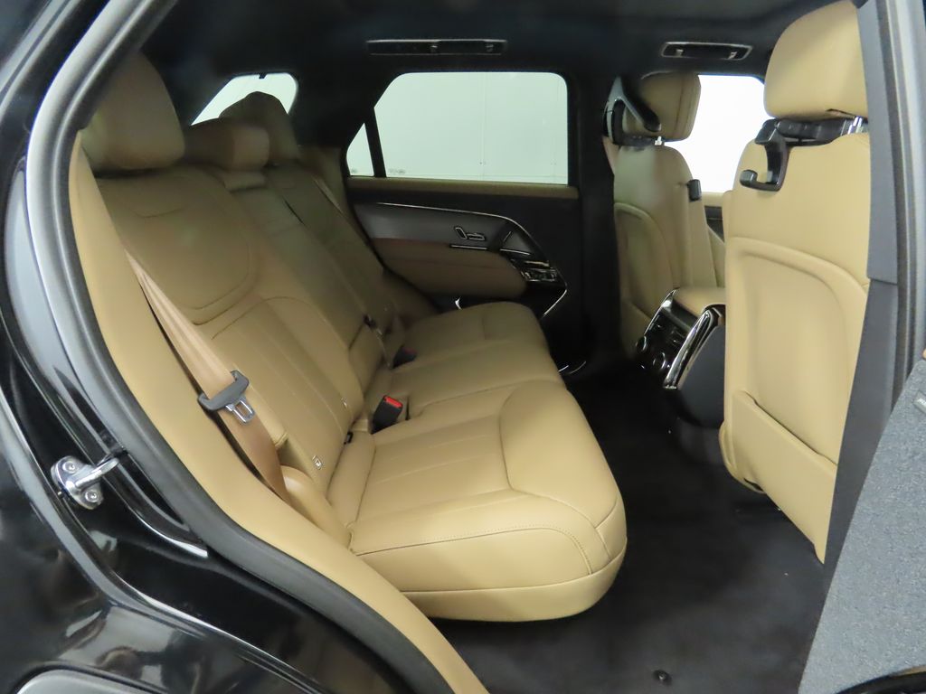 2025 Land Rover Range Rover Sport SE 24