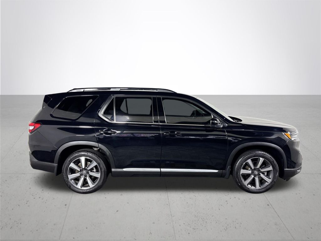 2024 Honda Pilot Touring photo 4