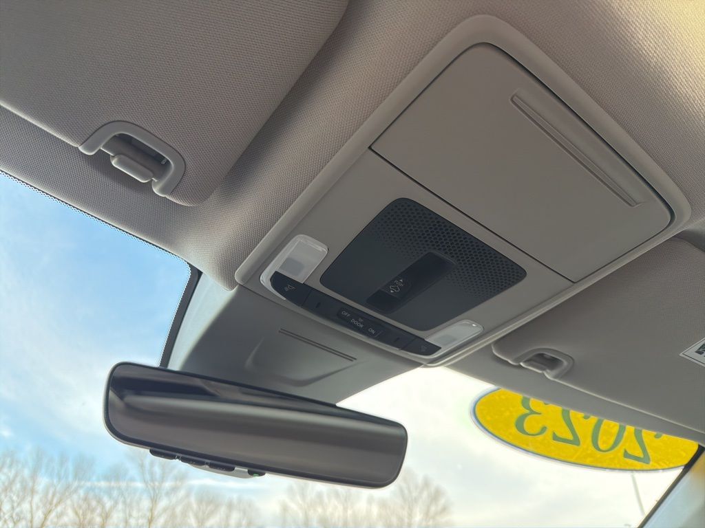 Thumbnail: 2023 Honda Civic - 13