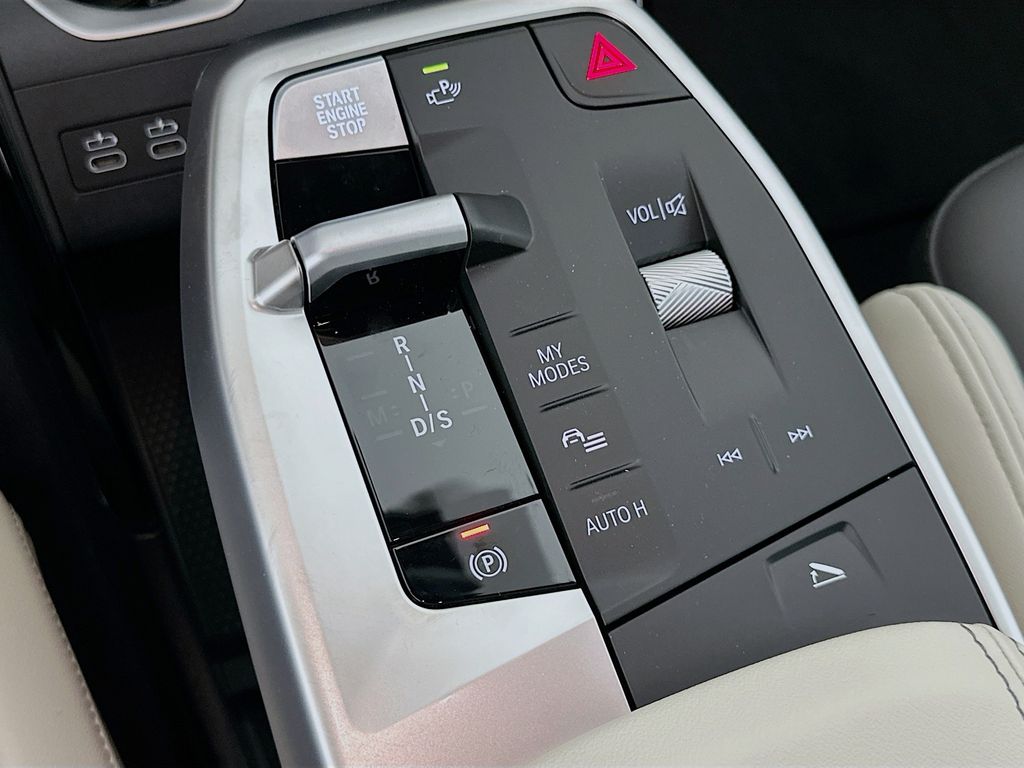 Thumbnail: 2026 BMW X2 - 15