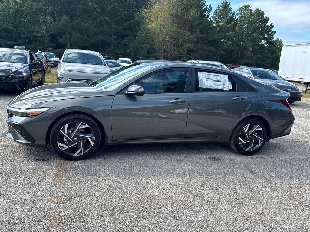 2025 Hyundai Elantra Hybrid SEL Sport photo 2