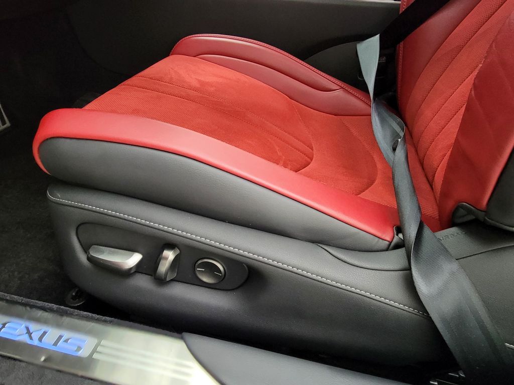 Thumbnail: 2021 Lexus LC - 29