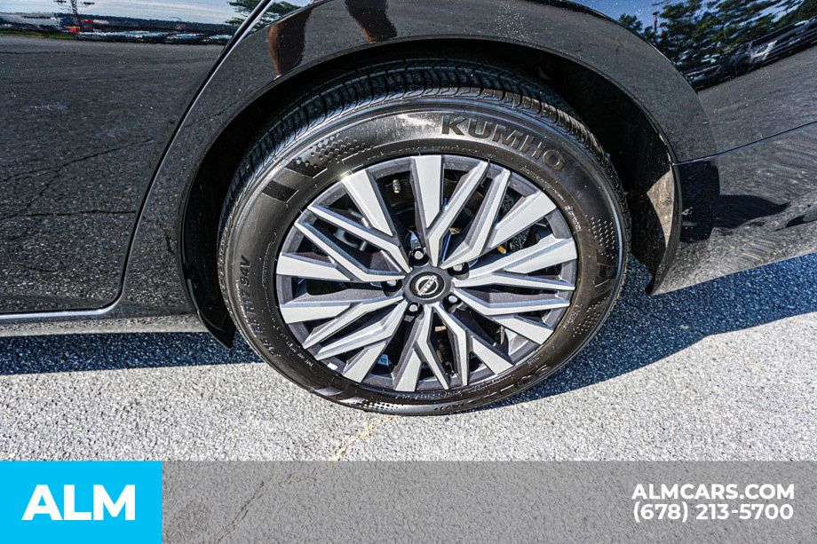 Used 2025 Black Nissan 2.5 SV image 16