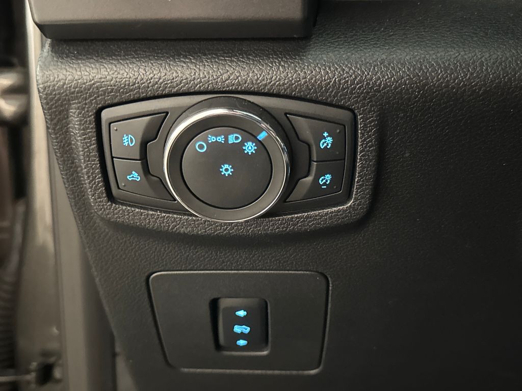 Used 2017 Gray Ford XLT image 17