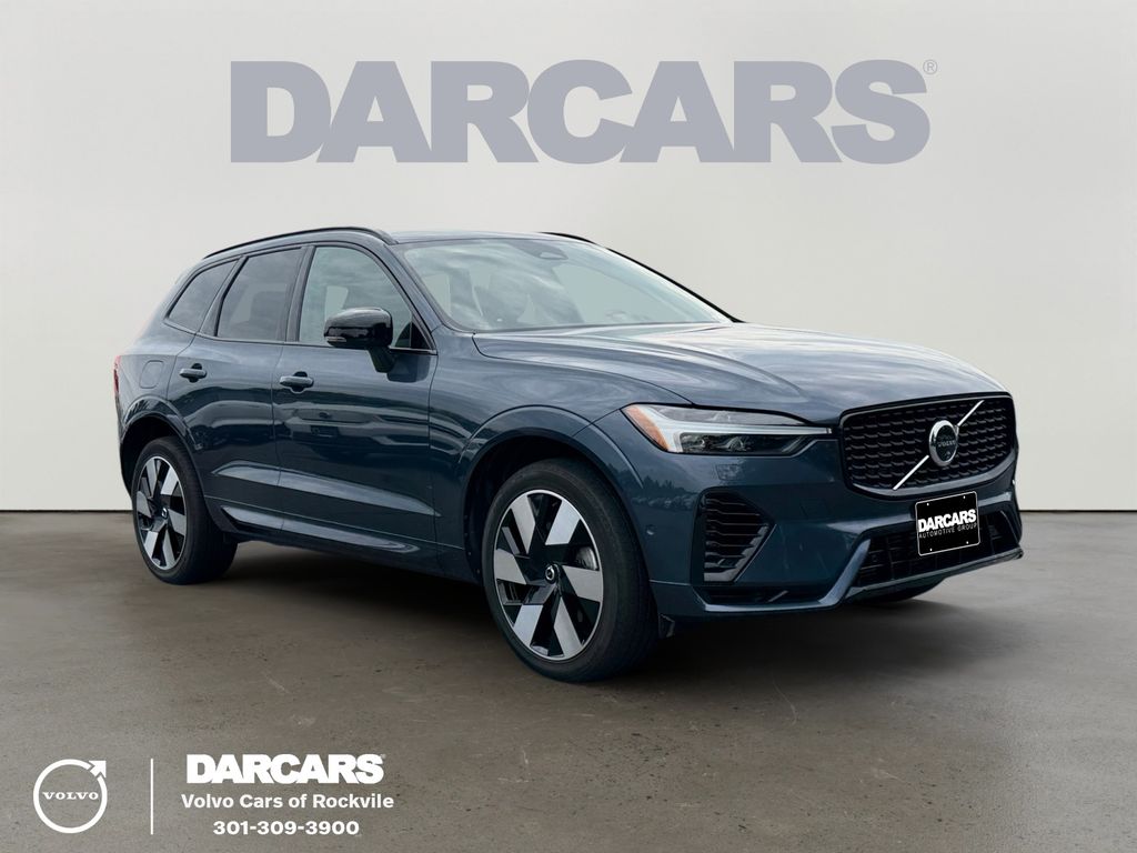 2024 Volvo XC60 Azul (Denim Blue Metallic) SUV/Crossover Tracción en las cuatro ruedas Automática