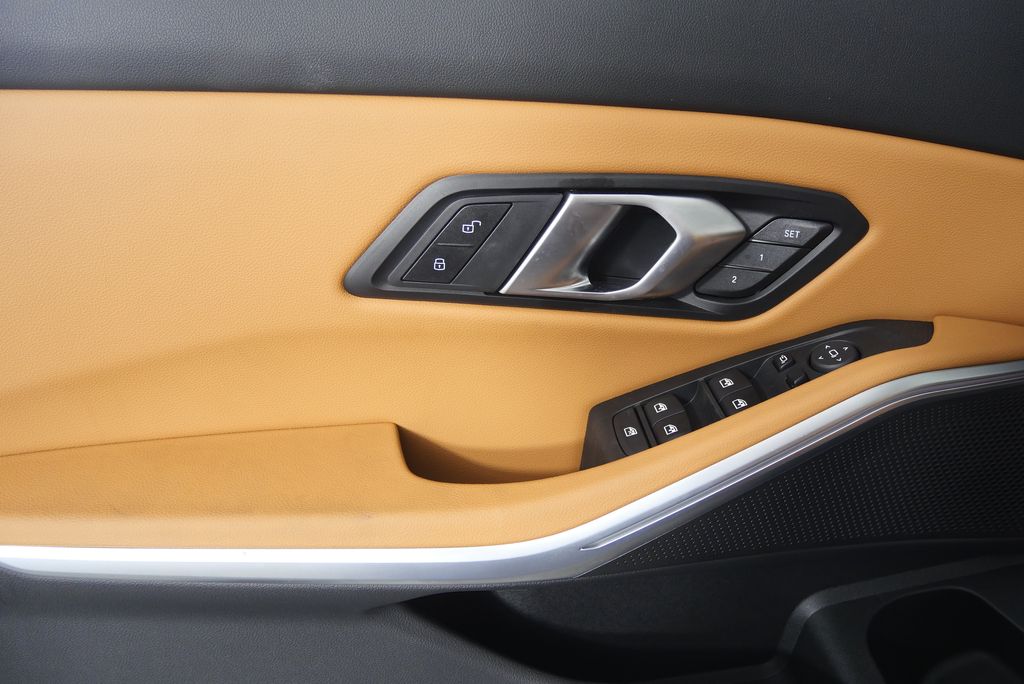 Thumbnail: 2024 BMW 3 Series - 9
