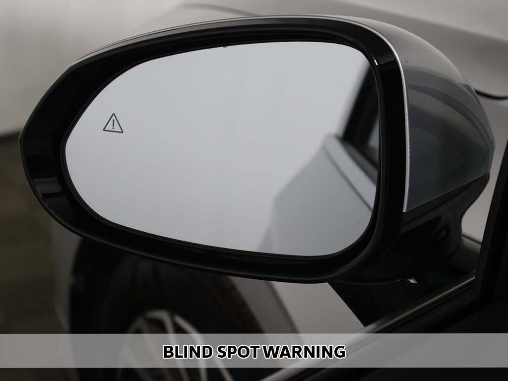 Certified Used 2025 Silver Hyundai SEL image 4