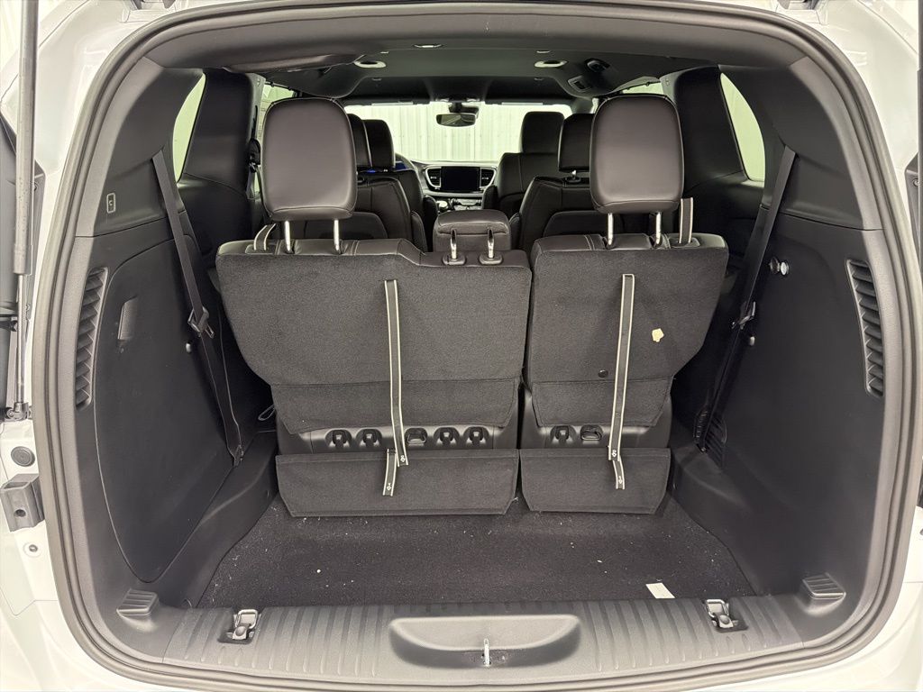 2026 Chrysler Pacifica Select - 7