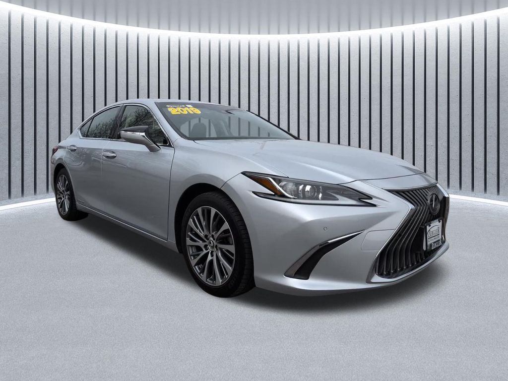 2019 Lexus ES Hybrid 300h FWD