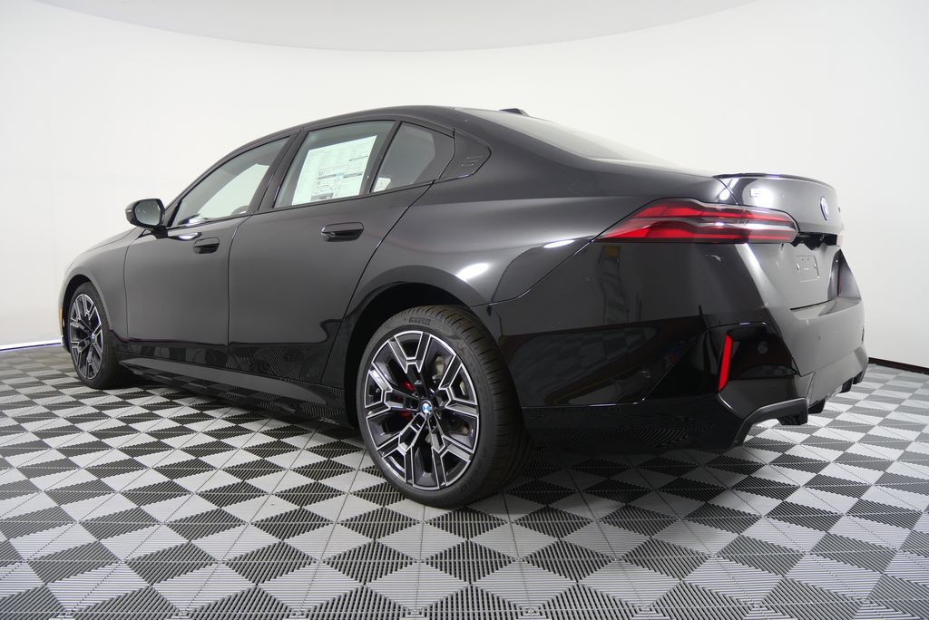 Thumbnail: 2026 BMW i5 - 5