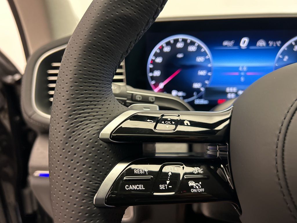 Thumbnail: 2026 Mercedes-Benz GLS - 14