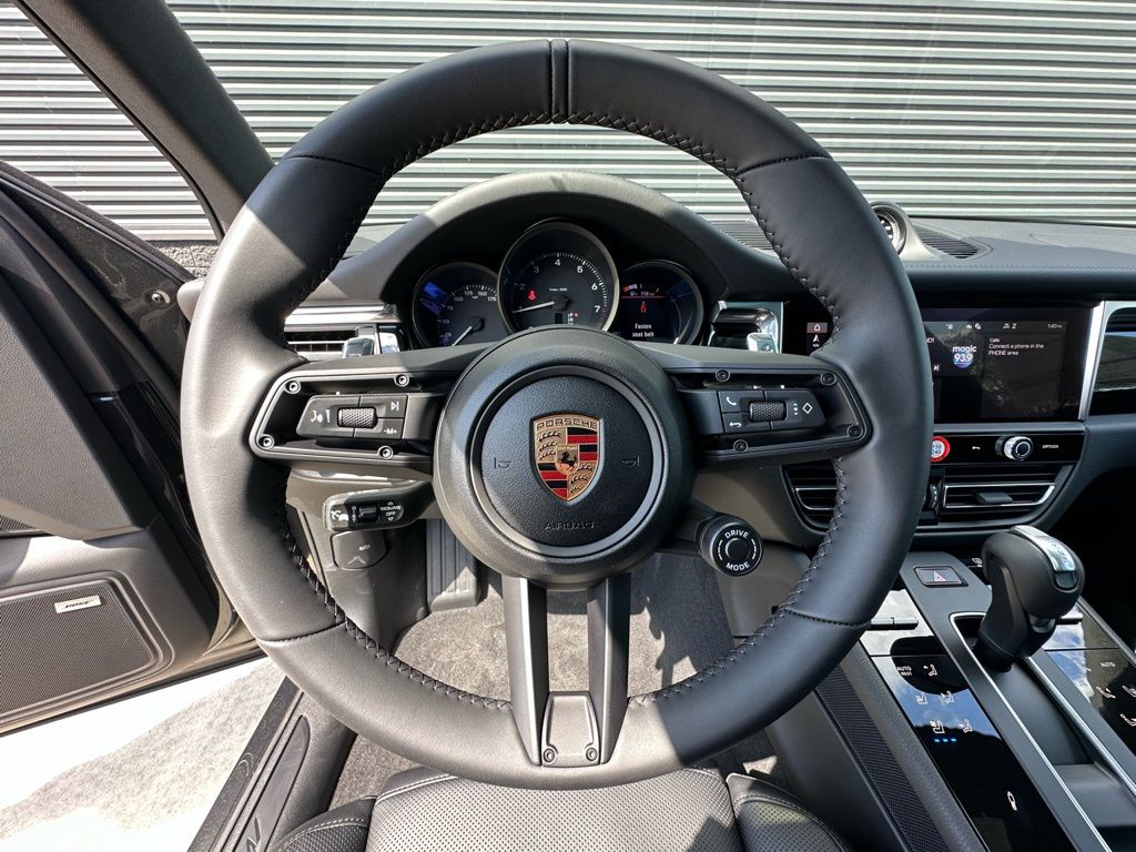 Thumbnail: 2026 Porsche Macan - 16