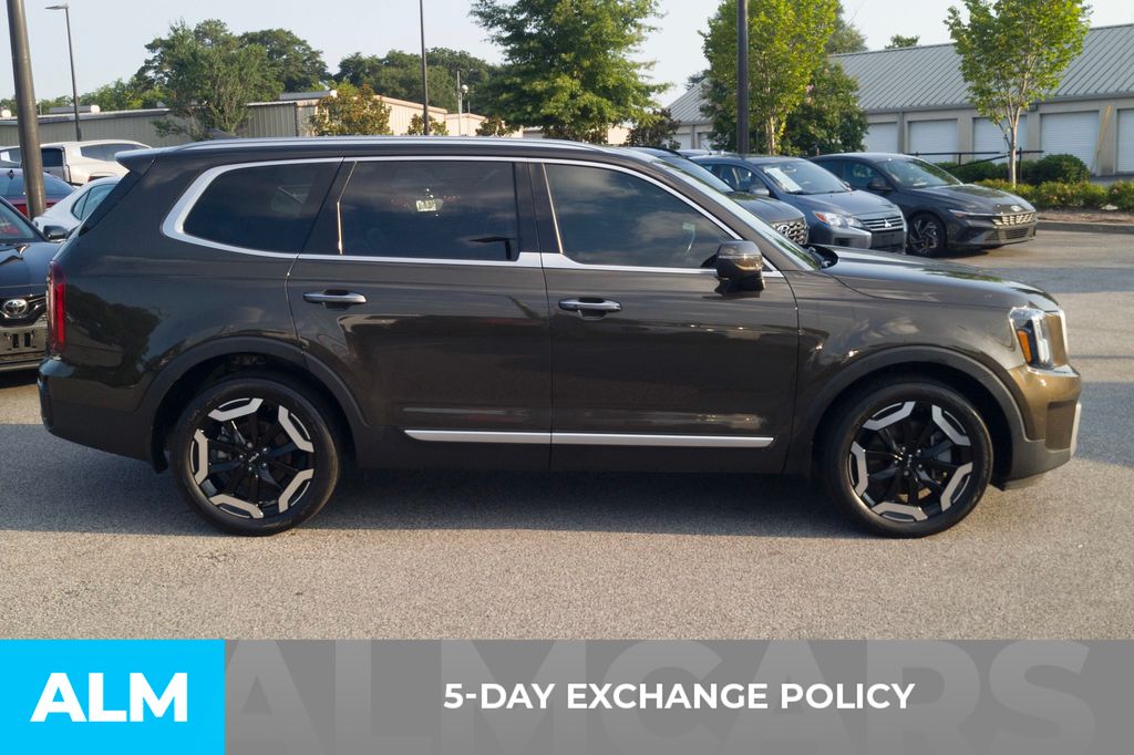 2023 Kia Telluride S photo 3