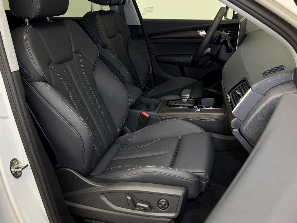 2025 Audi Q5 e Premium Plus 20