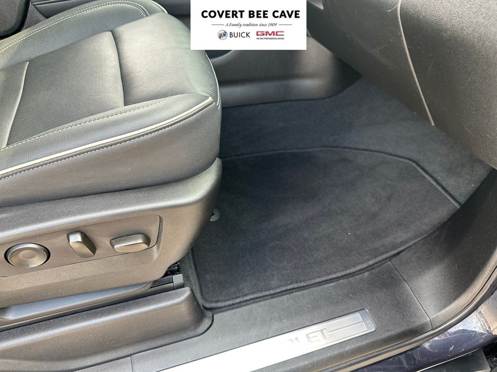 Used Car 2025 Chevrolet Suburban  Premier For Sale Under $70,000 In Austin, Texas