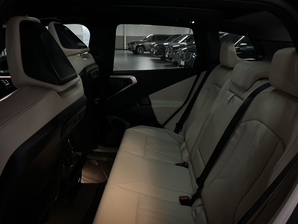 Thumbnail: 2025 BMW X3 - 23