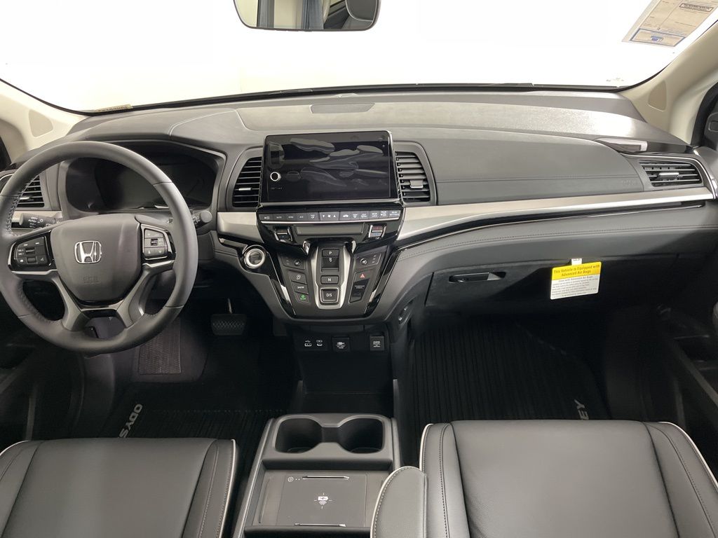 2025 Honda Odyssey Touring 18