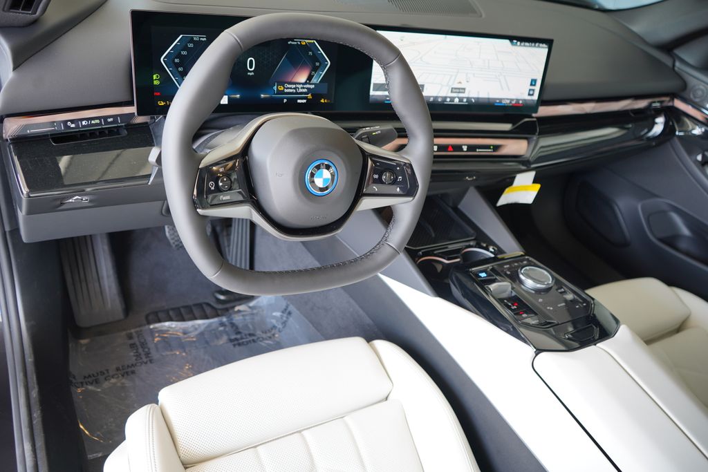 Thumbnail: 2026 BMW i5 - 13