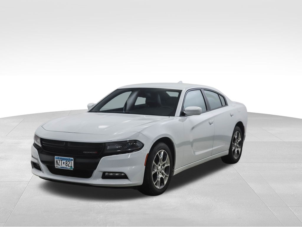 2016 Dodge Charger SXT Hero Image