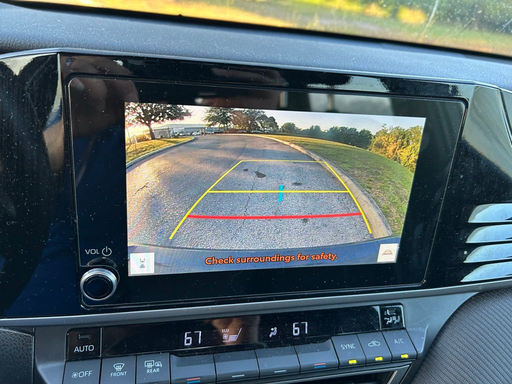 Thumbnail: 2025 Toyota Camry - 24