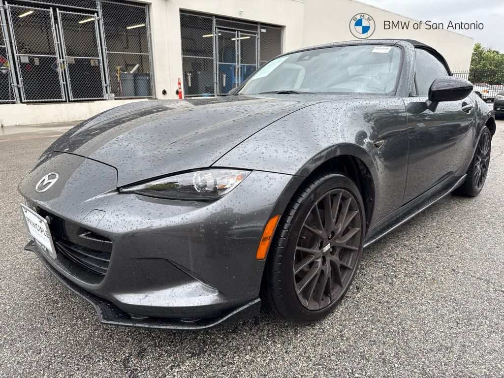 Machine Gray Metallic 2023 Mazda MX-5 Miata Convertible Rear-Wheel Drive 6-Speed Manual