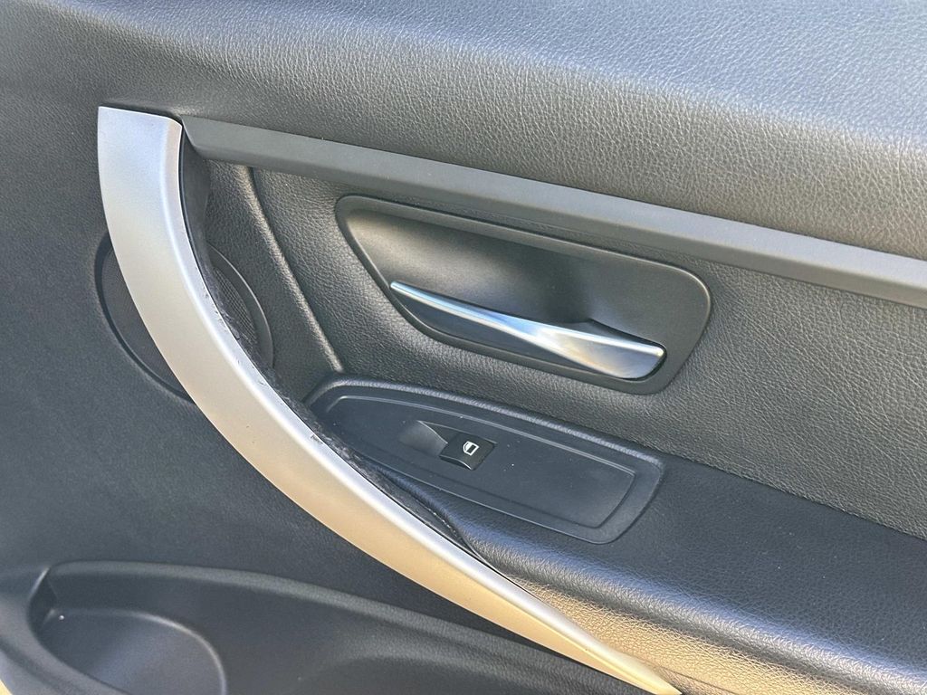 Thumbnail: 2014 BMW 3 Series - 20