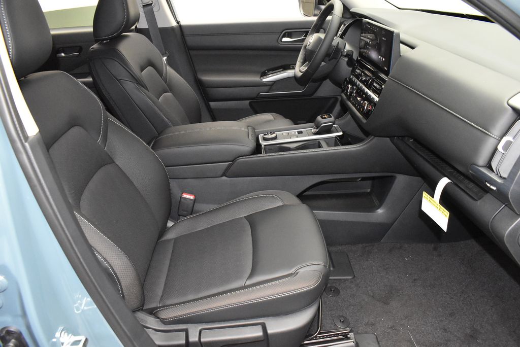 Thumbnail: 2026 Nissan Pathfinder - 24