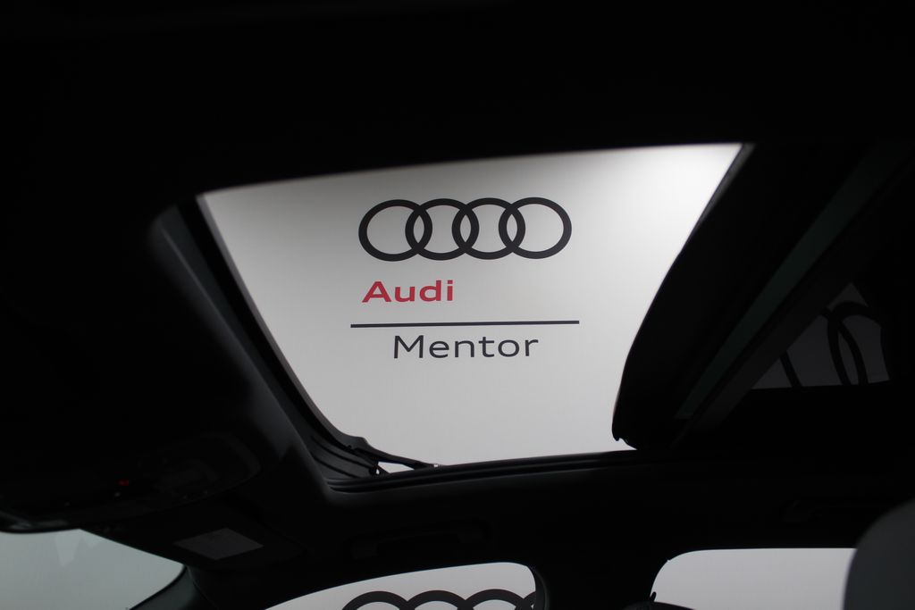 Thumbnail: 2023 Audi Q3 - 13