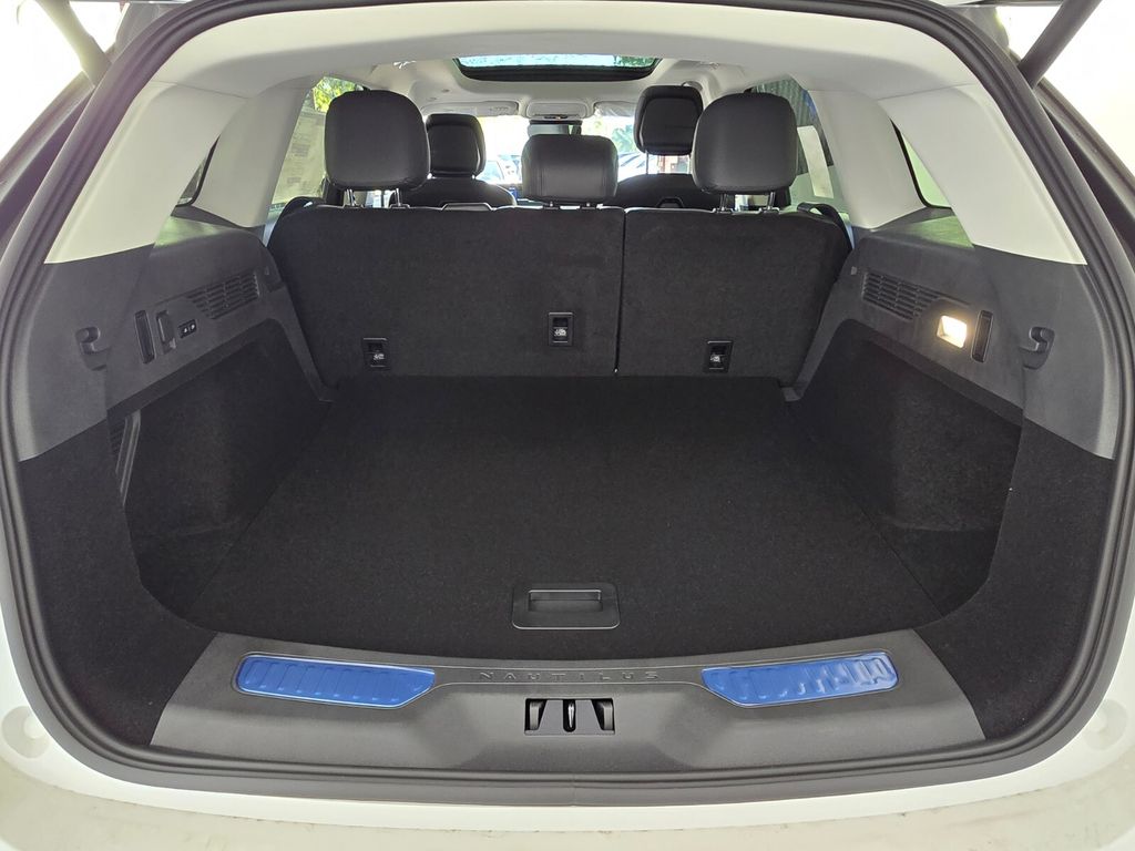 new 2026 Lincoln Nautilus car, priced at $61,670