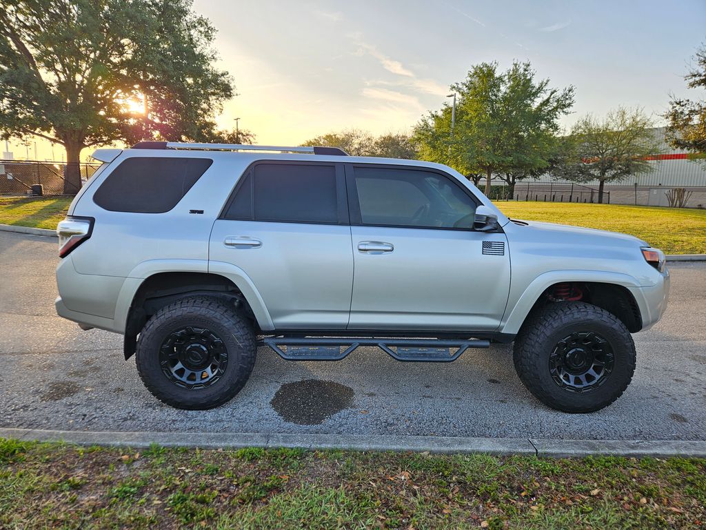 2021 Toyota 4Runner SR5 6