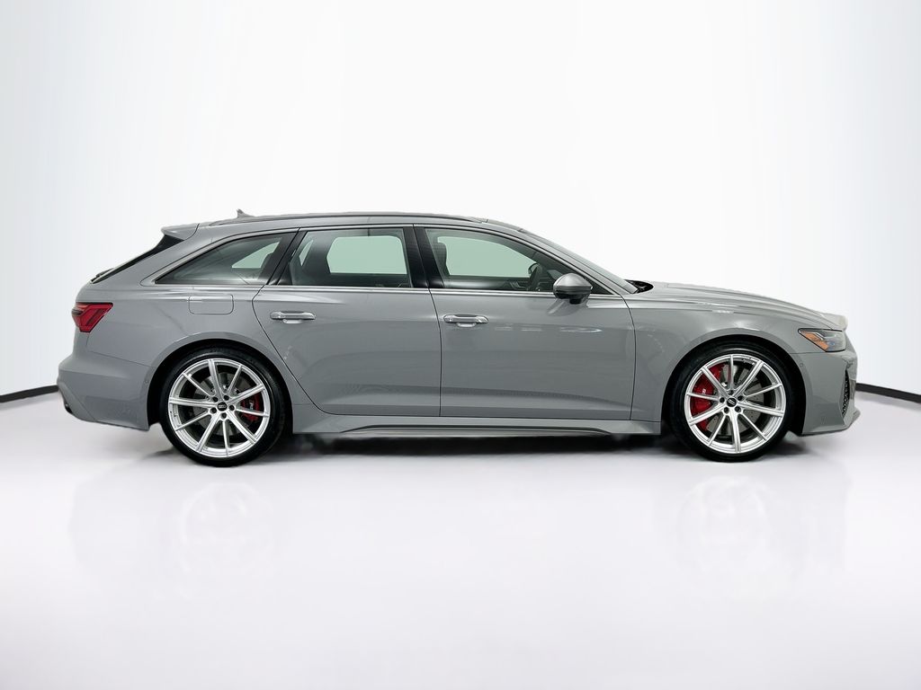 Thumbnail: 2026 Audi RS 6 - 4