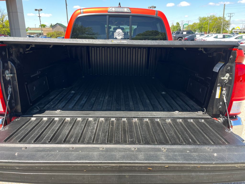 2017 Toyota Tacoma SR5 photo