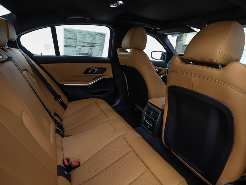Thumbnail: 2026 BMW 3 Series - 26
