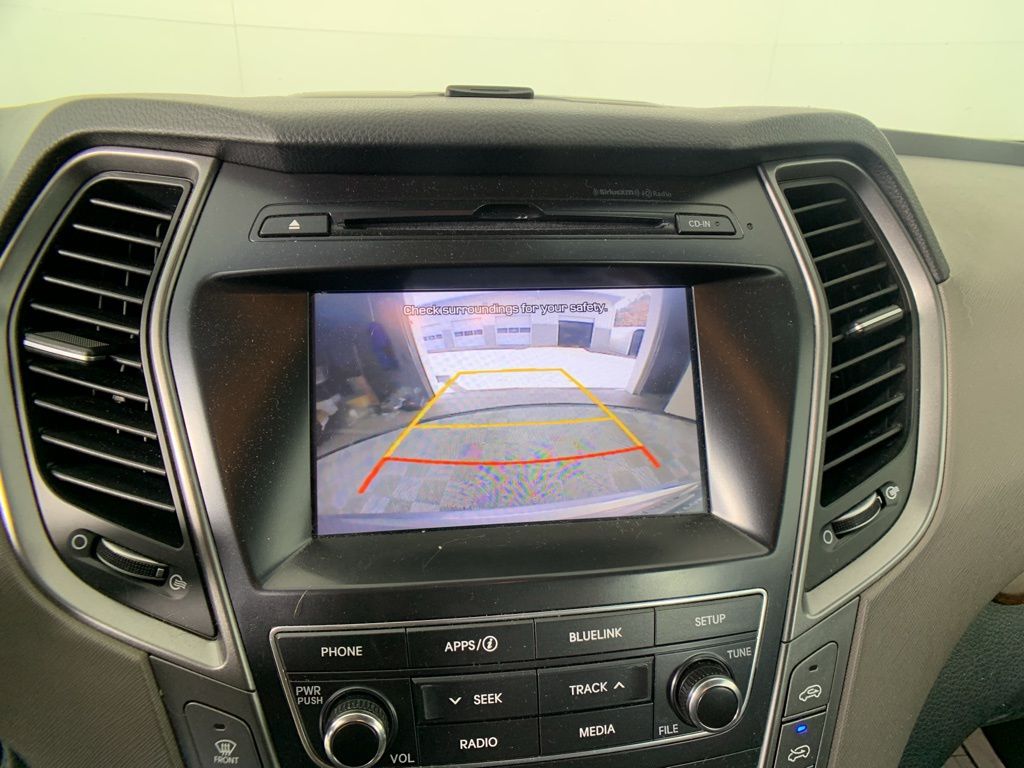 2018 Hyundai Santa Fe SE 16