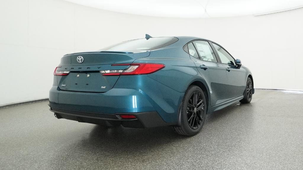 2025 Toyota Camry SE 13