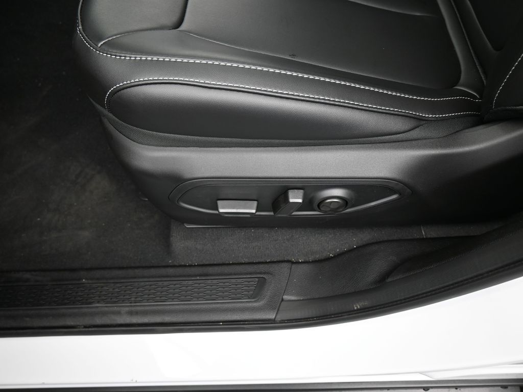 New 2026 Bright White Clearcoat Jeep Limited image 16