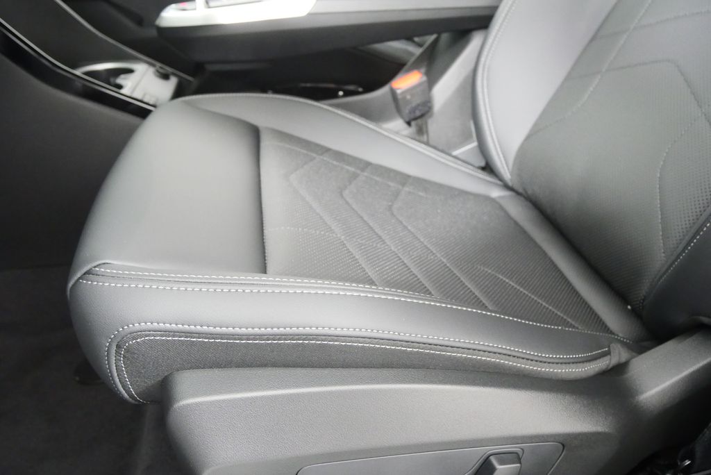 Thumbnail: 2026 BMW X1 - 9