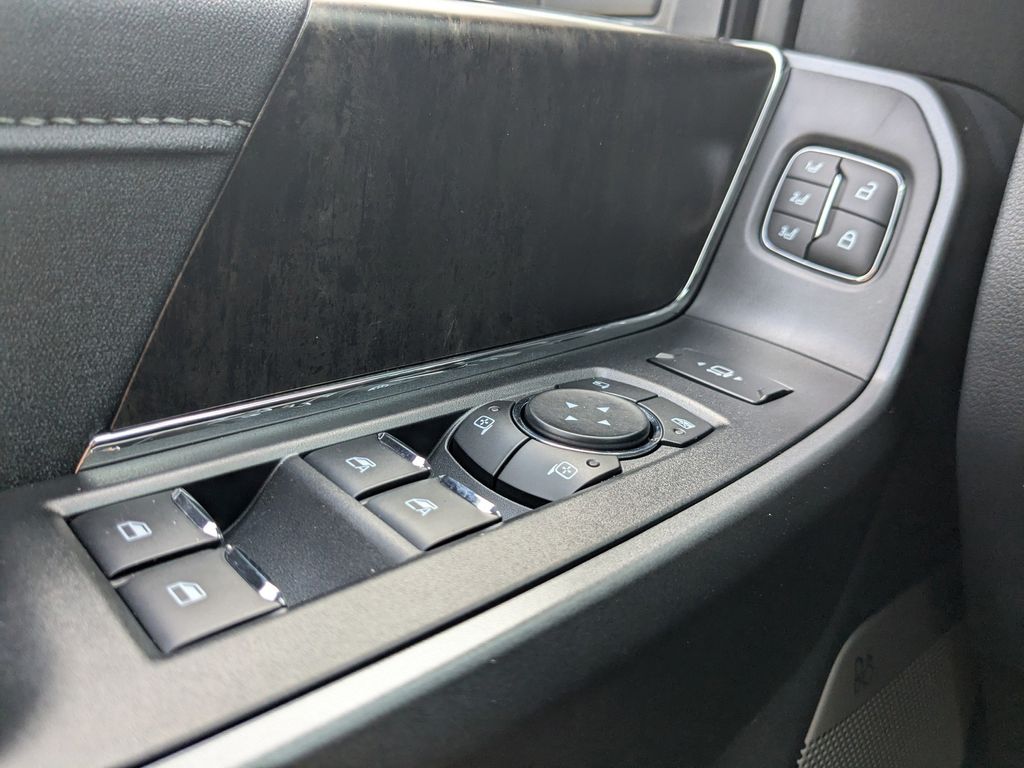 2025 Ford F-250 Super Duty LARIAT