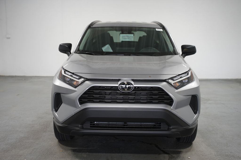 2025 Toyota RAV4 LE 2