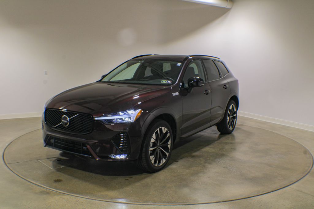 2026 Volvo XC60 B5 Plus