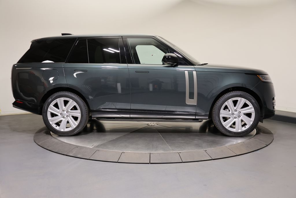 Thumbnail: 2023 Land Rover Range Rover - 6