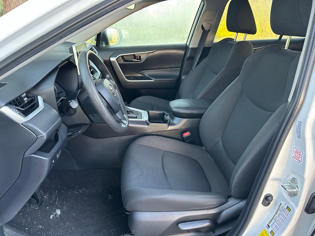 Thumbnail: 2023 Toyota RAV4 - 14