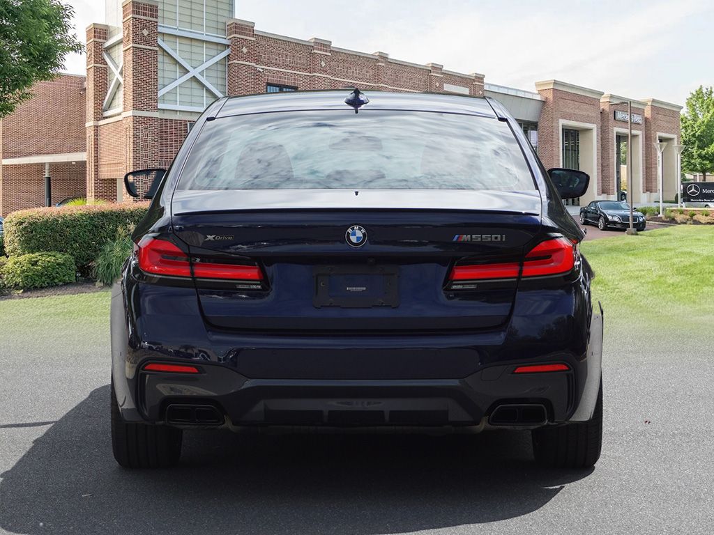 Thumbnail: 2021 BMW 5 Series - 5