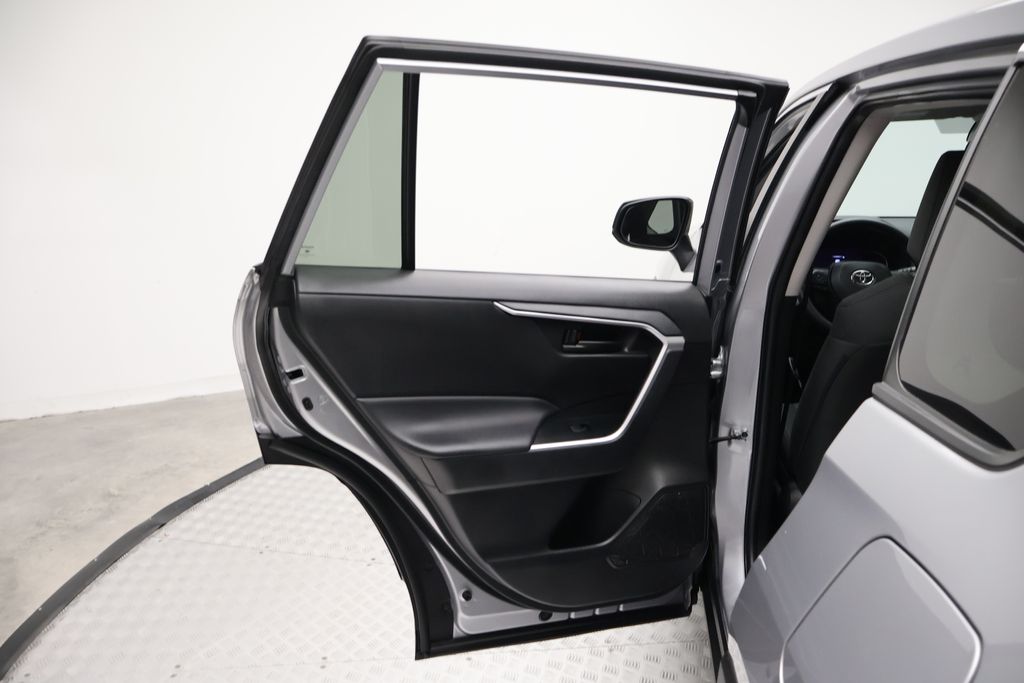 Thumbnail: 2024 Toyota RAV4 - 21