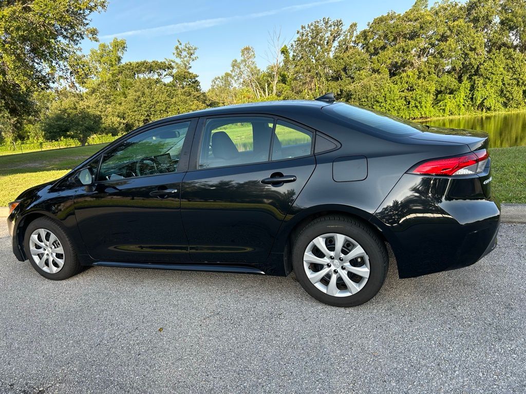 Thumbnail: 2021 Toyota Corolla - 3