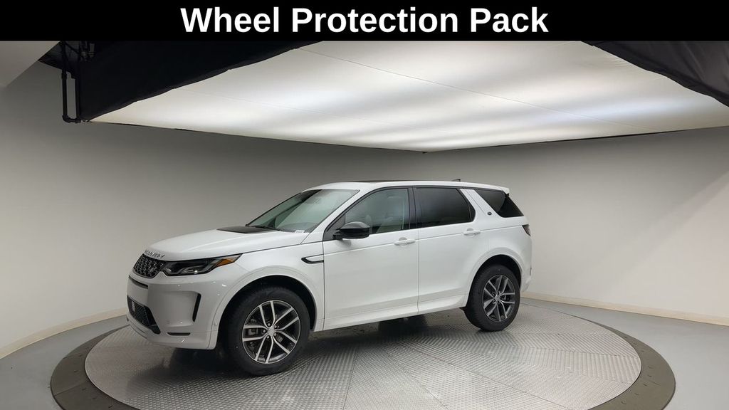 Thumbnail: 2024 Land Rover Discovery Sport - 5
