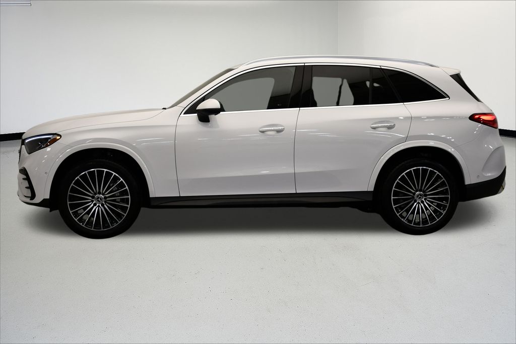 Thumbnail: 2025 Mercedes-Benz GLC - 2