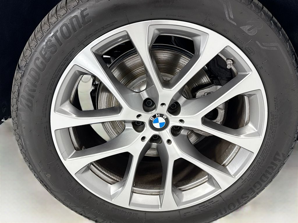 Thumbnail: 2026 BMW X5 - 32