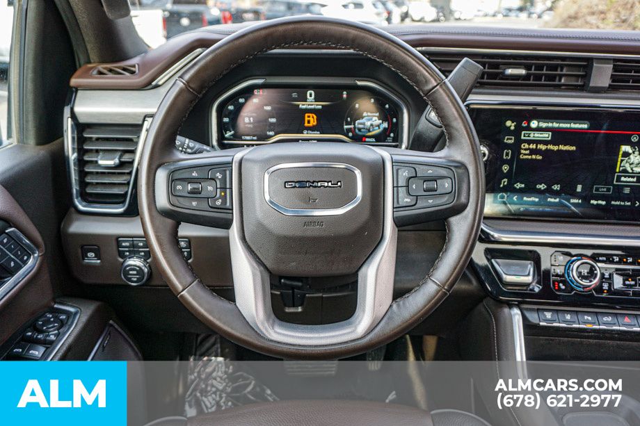 Used 2025 White GMC Denali image 28